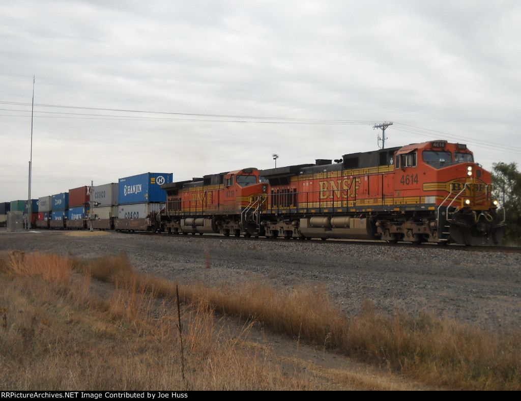 BNSF 4614 West